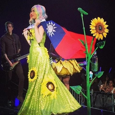 nsk ednky pobouilo vystoupen Katy Perry z roku 2015 ve mst Taipei.