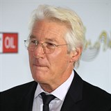 Richard Gere podn zestrl.