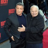 Burt Young a Sylvester Stallone na muziklu Rocky na Broadwayi.