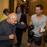 Burt Young jako bval boxr pedvedl Peterovi Pechovi svj direkt.