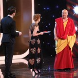 Tomáš Matonoha v převleku dalajlámy přebíral cenu za Tomáše Ortela.