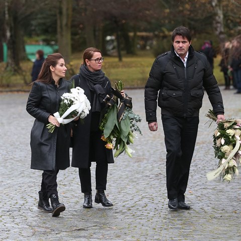 Nechybl ani Miroslav imnek a Eva Decastelo.