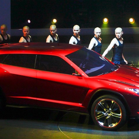 Nové Lamborghini má být hit v SUV řadě.