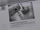 Frantiek Procházka na zábru bezpenostní kamery nakládá peníze