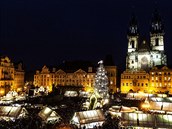 Vánoní strom na Staromstském námstí v Praze.