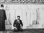 Saddáma Husajna ovlibnily mylenky arabského nacionalismu, byl lenem Arabské...