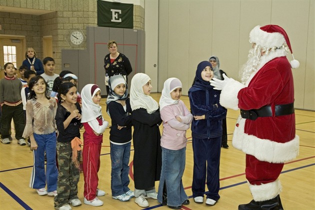 Napíklad v americké Michiganu muslimské mládei Vánoce nevadí...