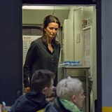 Fotografům se herečku podařilo zachytit ve vlaku v polovině listopadu.