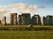 Lidé tvrdí, že u Stonehenge můžou, především o slunovratu, načerpat nezvyklou...