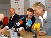 Horst Siegl dostal v roce 2008, kdy dlal ve Spart asistenta trenéra, od...