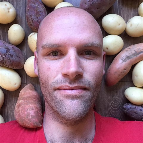 Andrew z Melbourne a jeho milovan brambory.