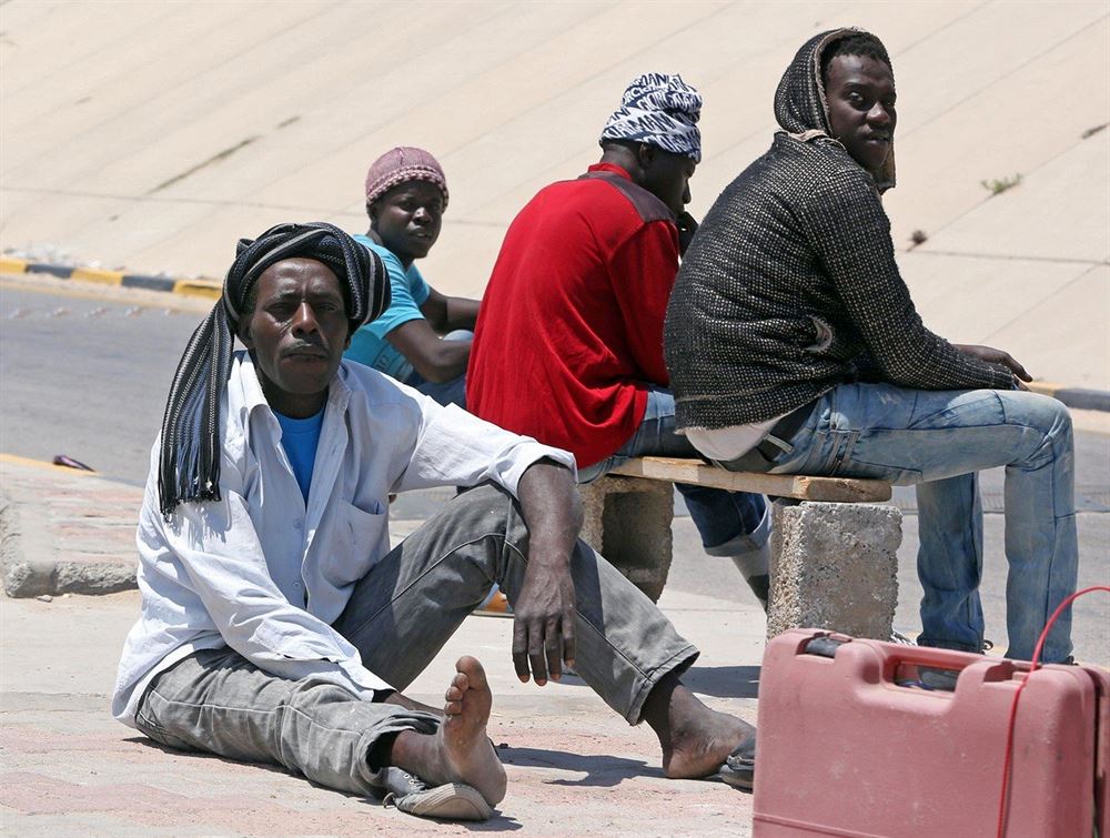 Migranti touc po azylu.
