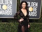 Catherine Zeta-Jones na erveném koberci záila.