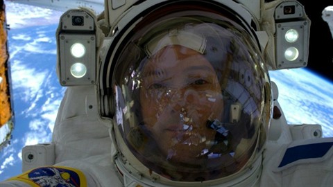Zábry francouzského kosmonauta Thomase Pesquta z ISS povaují nkteí jeho...