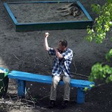 Ukrajinec Jevgen Kotěnko deset let fotografoval jednu lavičku.