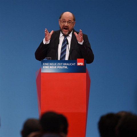 Unaven a nepesvdiv Schulz na sjezdu SPD v Bonnu uspl.