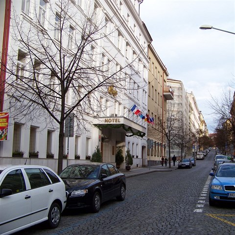 Hotel v centru Prahy, kde byl nalezen mrtv mu.