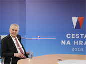 Prezident Milo Zeman v první debat na Nov. Jeho protikandidát Jií Draho...