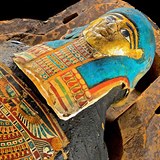 Vystavovan artefakty jsou z Egypta, Severn i Jin Ameriky i Evropy.