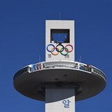Olympijské kruhy jsou symbolem her.