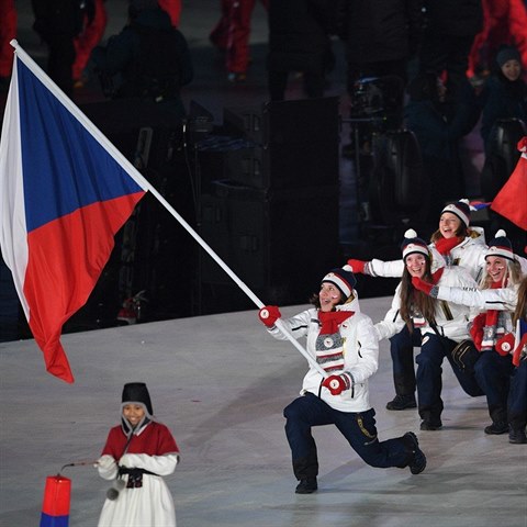 Eva Samkov nezvldla vlajku.