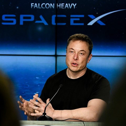 Vizionář Elon Musk byl s průběhem letu spokojen.