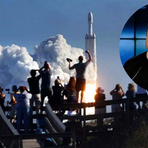 Raketa Falcon Heavy přepravila do vesmíru osobní auto vizionáře a  šéfa...