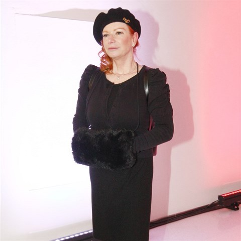 B�ra �t�p�nov� vypad� skv�le!