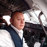 Druhý pilot Sergej Gambaryan (†34)