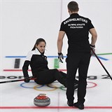 Alexandr Krušelnickij získal bronz v curlingu se svojí manželkou.