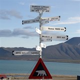 Longyearbyen je jednm z nejsevernji poloench mst.