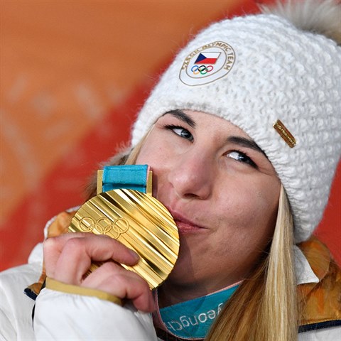 Ester Ledecká, nečekaná olympijská vítězka v superobřím slalomu.