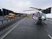 Záchranái i hasii zasahovali u hromadné nehody na Frýdecko-Místecku .
