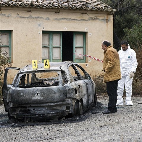 'Ndrangheta se uchyluje ke star poctiv prci jako jsou bomby v aut nebo...