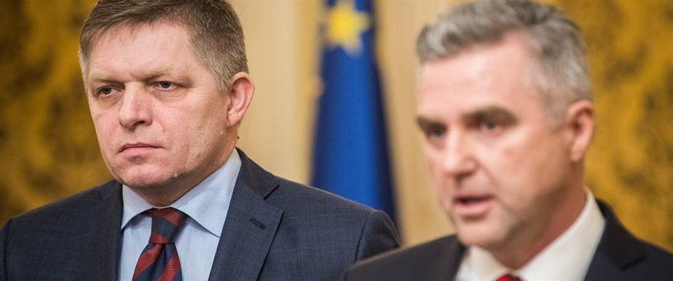 Pedseda slovenské vlády a Robert Fico s policejním prezidentem Tiborem...