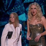 Jennifer Lawrence vypadala vedle Jodie jako obryně.