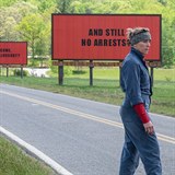 Frances McDormand ve filmu Tři billboardy kousek za Ebbingem.