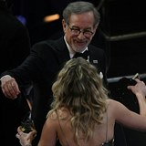 Jennifer s reisrem Stevenem Spielbergem.
