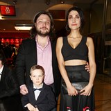 Felix Slovek se svm prvorozenm synem a souastnou partnerkou Michaelou.