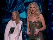 Jennifer Lawrence vypadala vedle Jodie jako obryn.
