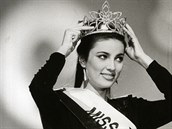 Ivana Christová v roce 1989, kdy získala titul královny krásy. Zatímco porota...