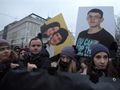 Demonstranti uctili památku Jána Kuciaka a Martiny a protestovali proti vlád a...