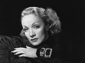 Hereka a módní ikona Marlene Dietrich.