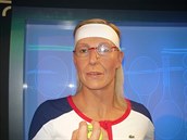 Socha tenistky Martiny Navrátilové v Grévinu píli pirozen nepsobí.