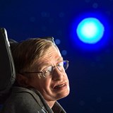 Stephen Hawking byl skvlm vdcem a vjimenm muem.