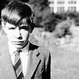 Stephen Hawking jako mladý pilný student.