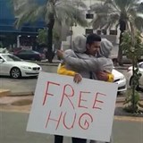 Akce Free Hug je známá po celém světě.