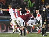 Slávista Milan koda promnil penaltu a srovnal stav derby na 3:3.