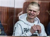 Slzy tstí. Tomasz Komenda sedl 18 let za vradu, kterou nespáchal. Soud ho...