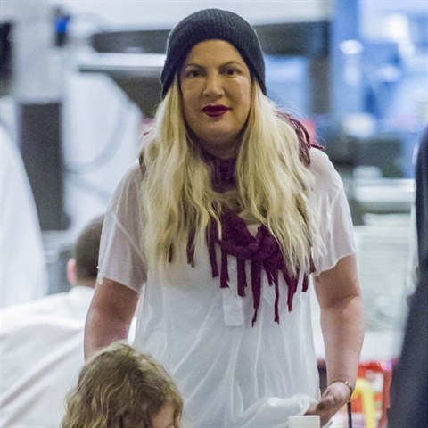 Tori Spelling vypad dost unaven.